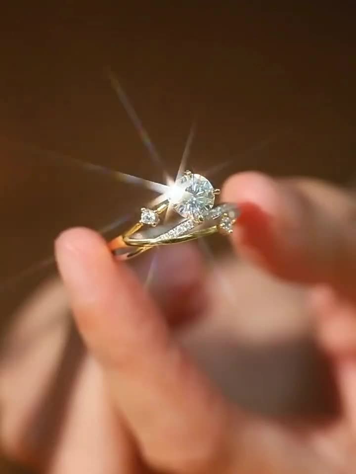 Women's 1ct Moissanite Promise Wedding Engagement Ring